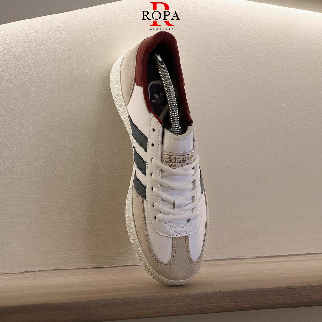 Adidas Handball